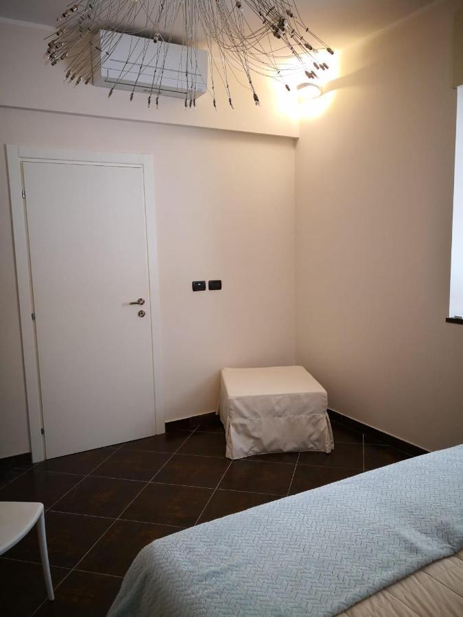 La Porta Rossa Apartment Vado Ligure Ngoại thất bức ảnh